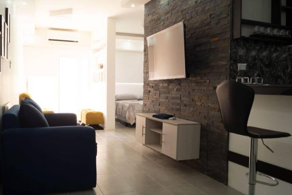 Remodeled Studio Apt In Guayaquil Centro W A View Екстер'єр фото